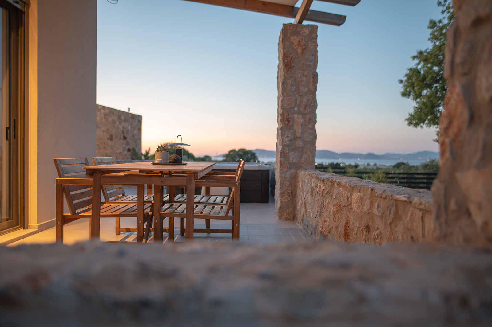 A calm Ena & Ena terrace moment above Kos